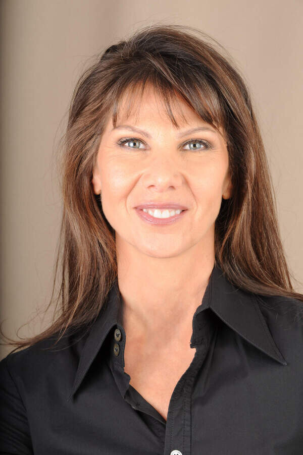 Caroline Cory portrait - Superhuman: The Invisible Made Visible - Fruit-Powered